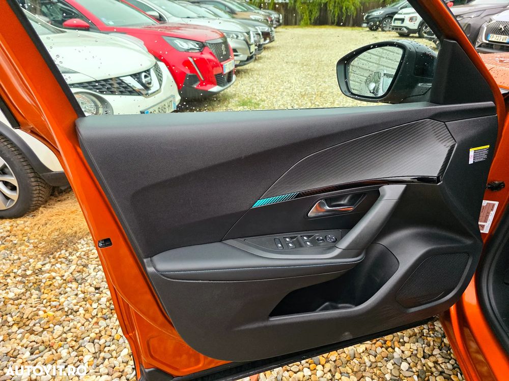 Peugeot 2008 1.5 BlueHDI 130 S&S EAT8 Allure - 20