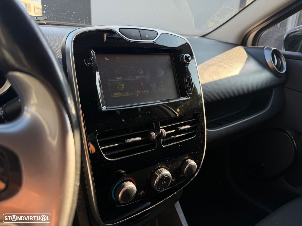 Renault Clio Sport Tourer 0.9 TCe Limited - 17
