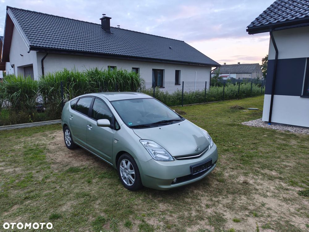 Toyota Prius 1.5 VVT-i Sol - 1