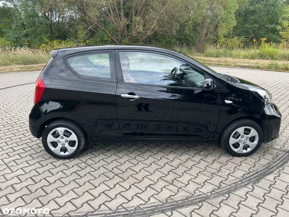 Kia Picanto 1.0 Fifa World Cup Edition - 4