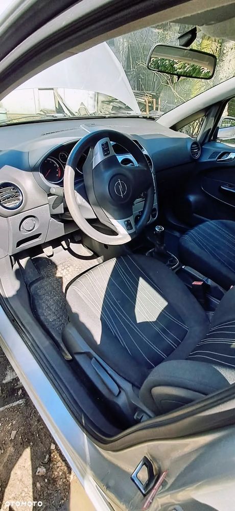 Opel Corsa 1.2 16V Enjoy - 8