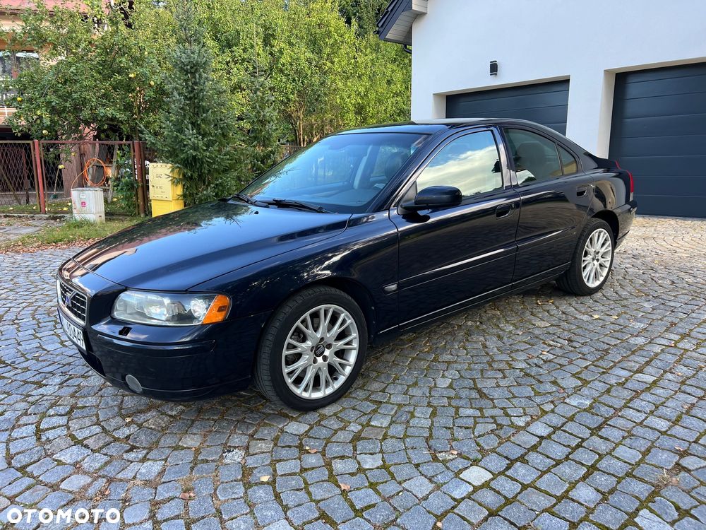 Volvo S60 2.4D5 Momentum - 1