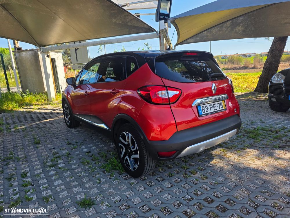 Renault Captur 1.5 dCi Helly Hansen - 8