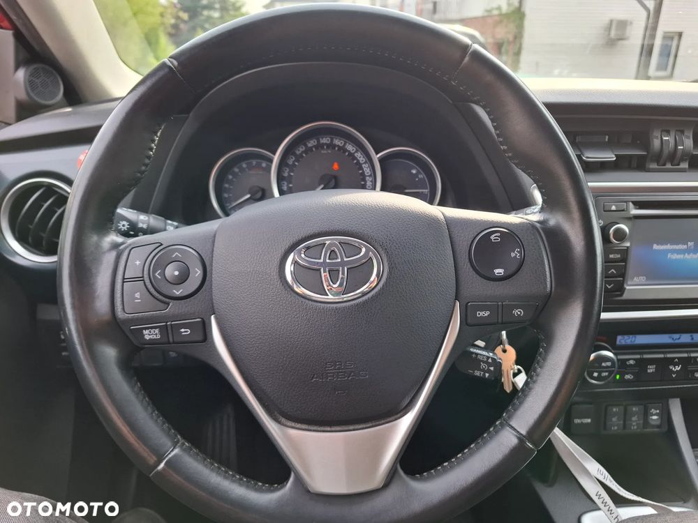 Toyota Auris 1.6 Premium Start - 38