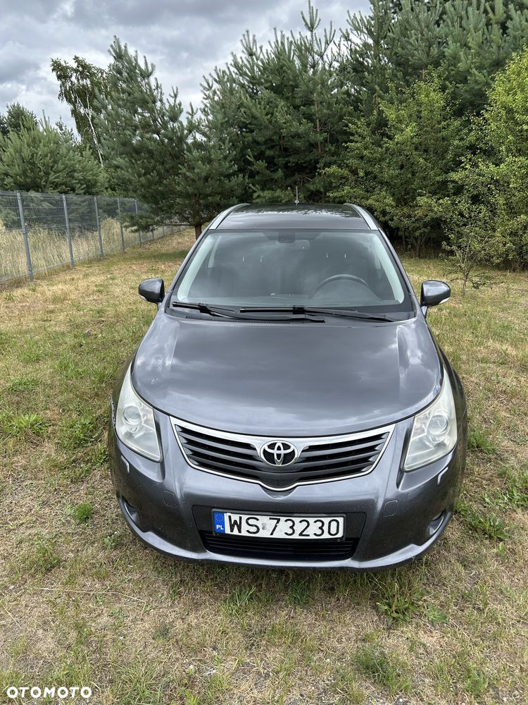 Toyota Avensis - 2