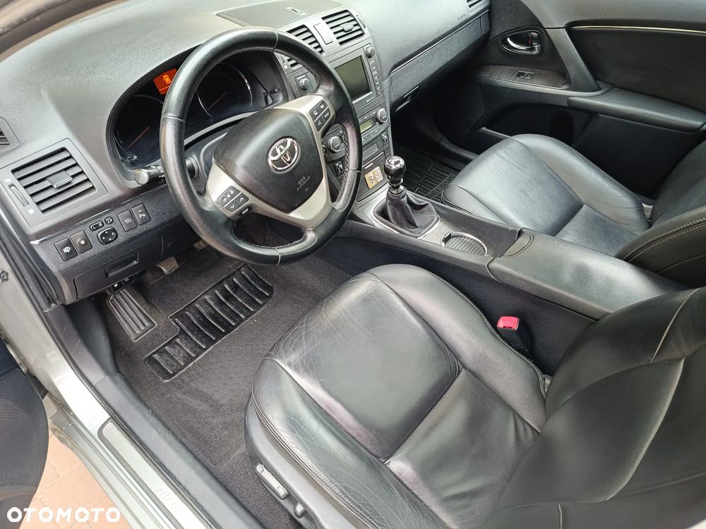 Toyota Avensis 2.0 Prestige NAVI - 21