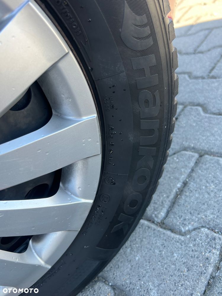 Hyundai i30 1.4 Trend - 9