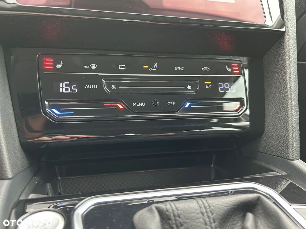 Volkswagen Passat Variant 1.5 TSI EVO Business DSG - 26