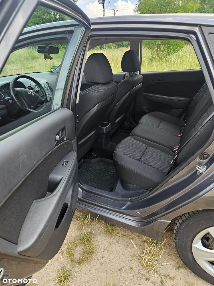 Hyundai i30 1.4 Base + World Cup - 5