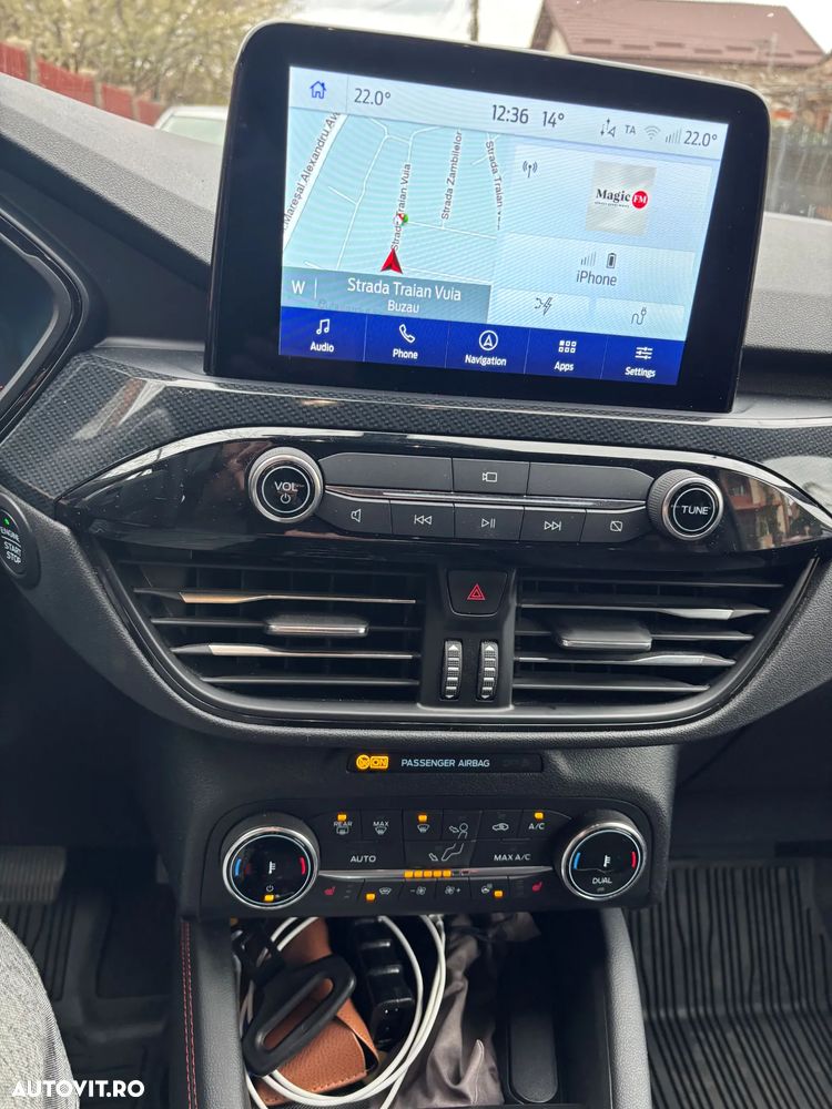 Ford Kuga 2.5 Duratec PHEV ST Line X - 22