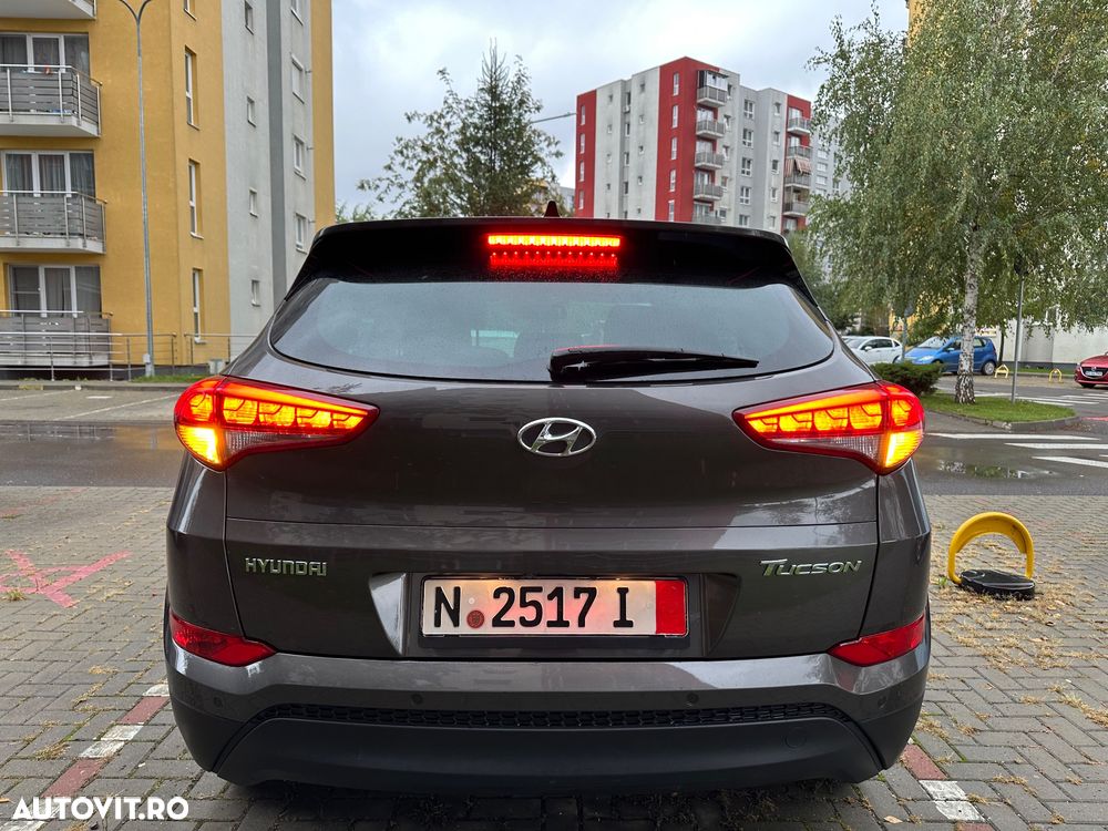 Hyundai Tucson blue 1.7 CRDi 2WD DCT Premium - 30