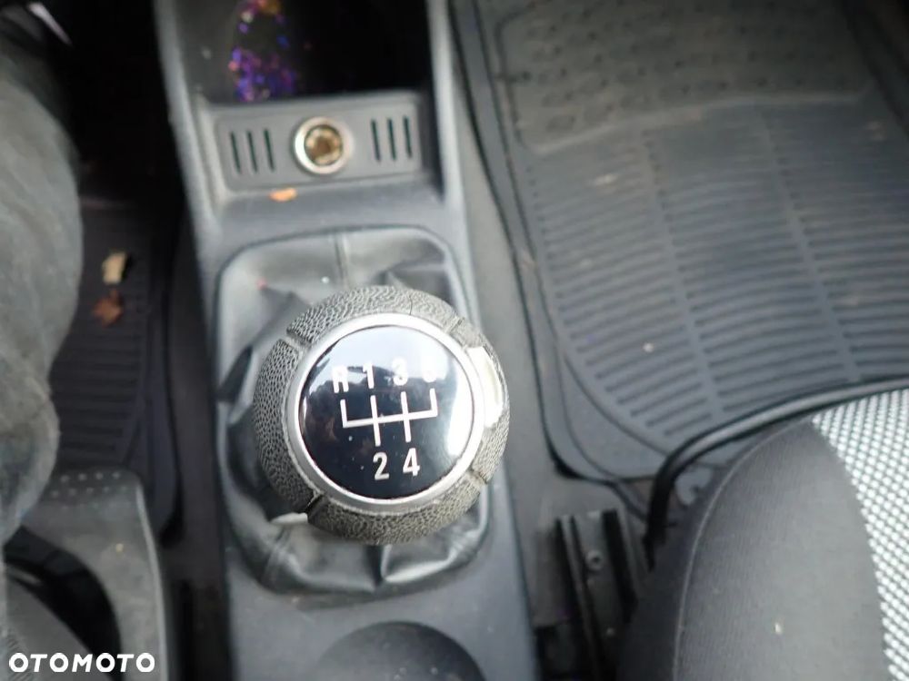 CZĘŚCI - Opel Corsa C 1,2 Z12XEP 80KM HB 3D LIFT F13 lakier Z157 2006r. INDEX - 9759 - 11