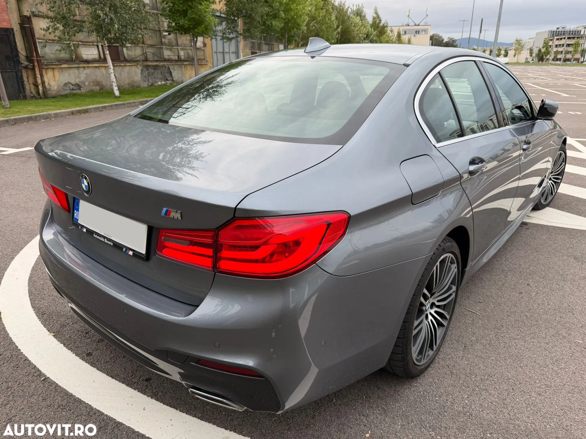 BMW Seria 5 ver-530e-at-phev - 3