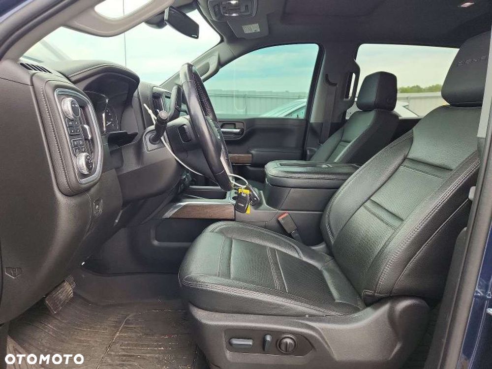 GMC Sierra - 8