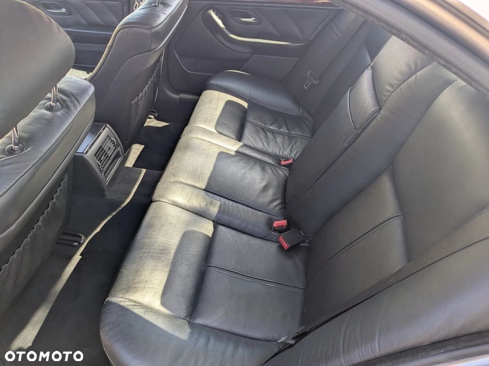 BMW Seria 5 - 8