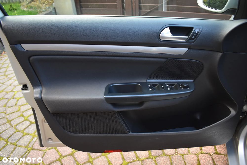 Volkswagen Golf - 9