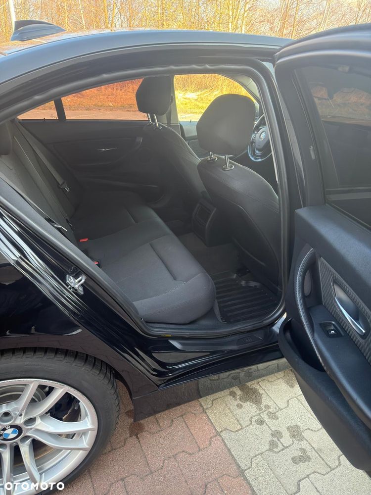 BMW Seria 3 - 23