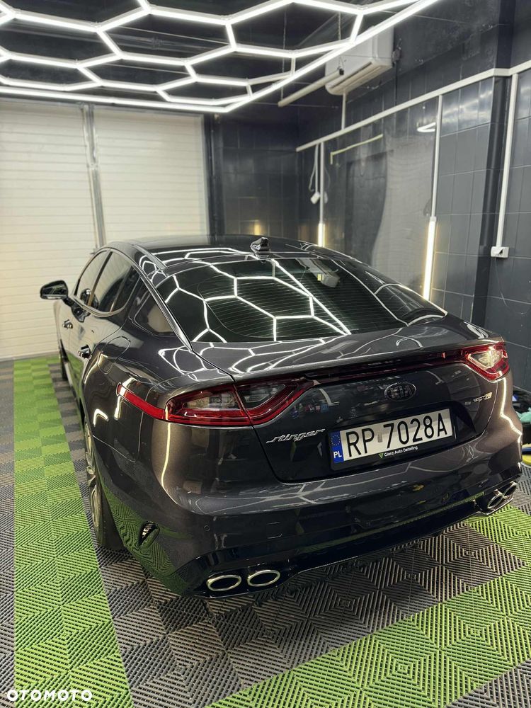 Kia Stinger 2.0 T-GDI GT Line - 29