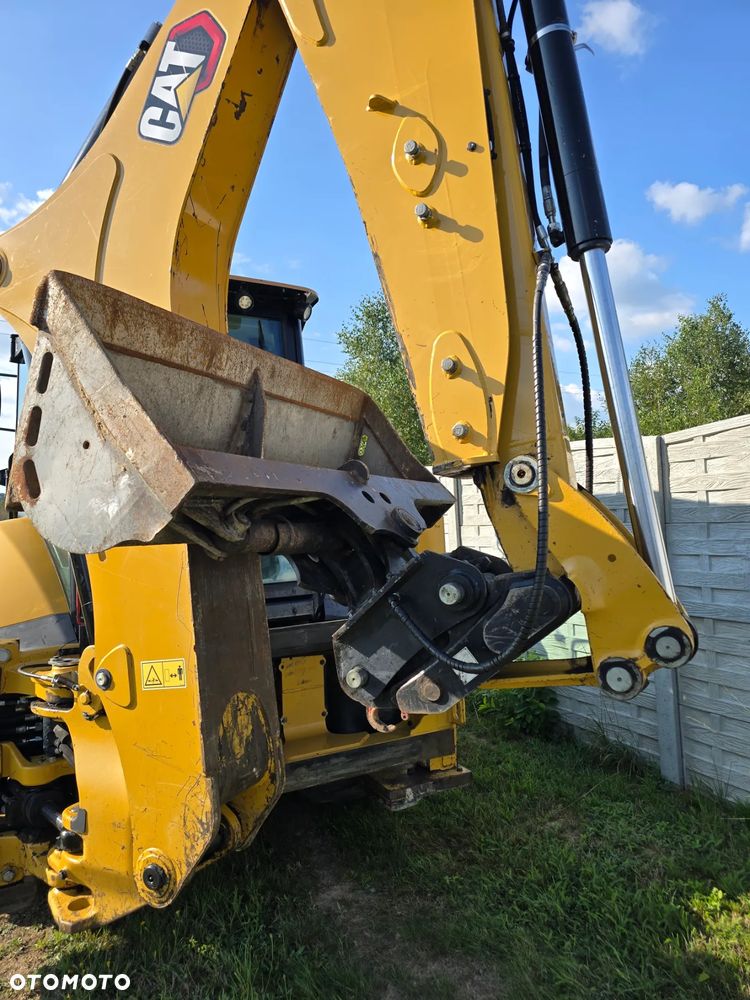 Caterpillar - 10