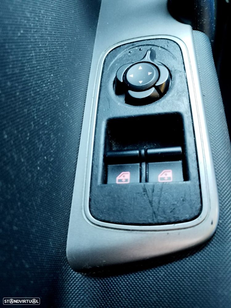 Alfa Romeo MiTo 1.3 JTD Distinctive S&S - 46