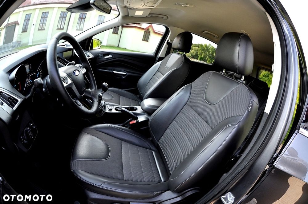 Ford Kuga 2.0 TDCi FWD Titanium - 16