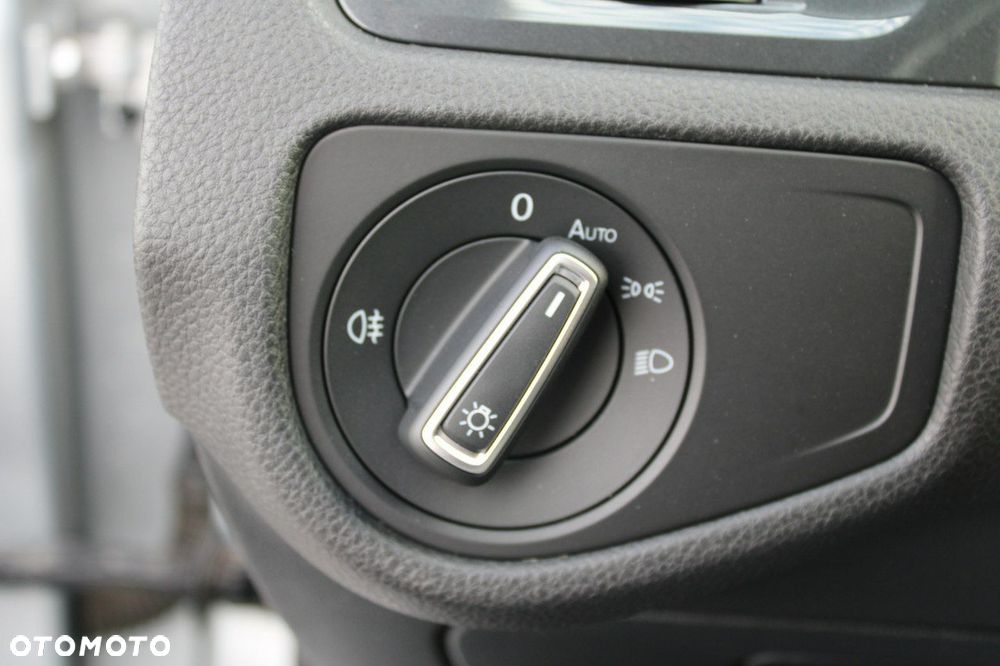 Volkswagen Golf - 21