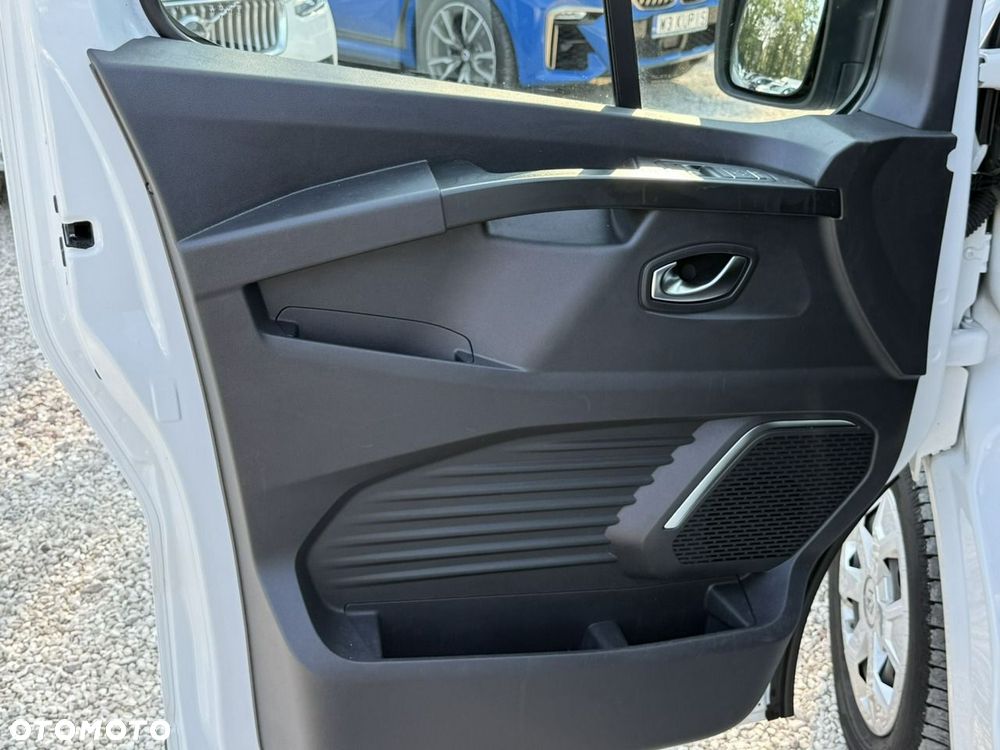 Renault Trafic - 13