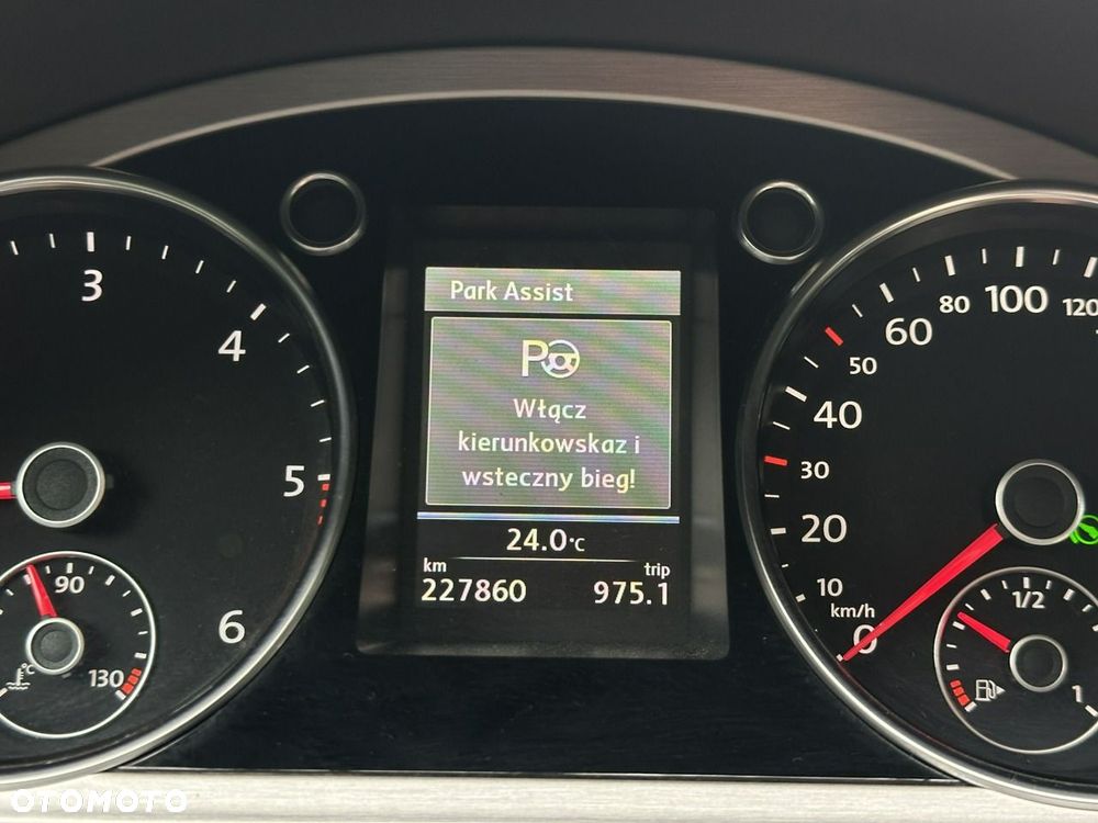 Volkswagen Passat - 28