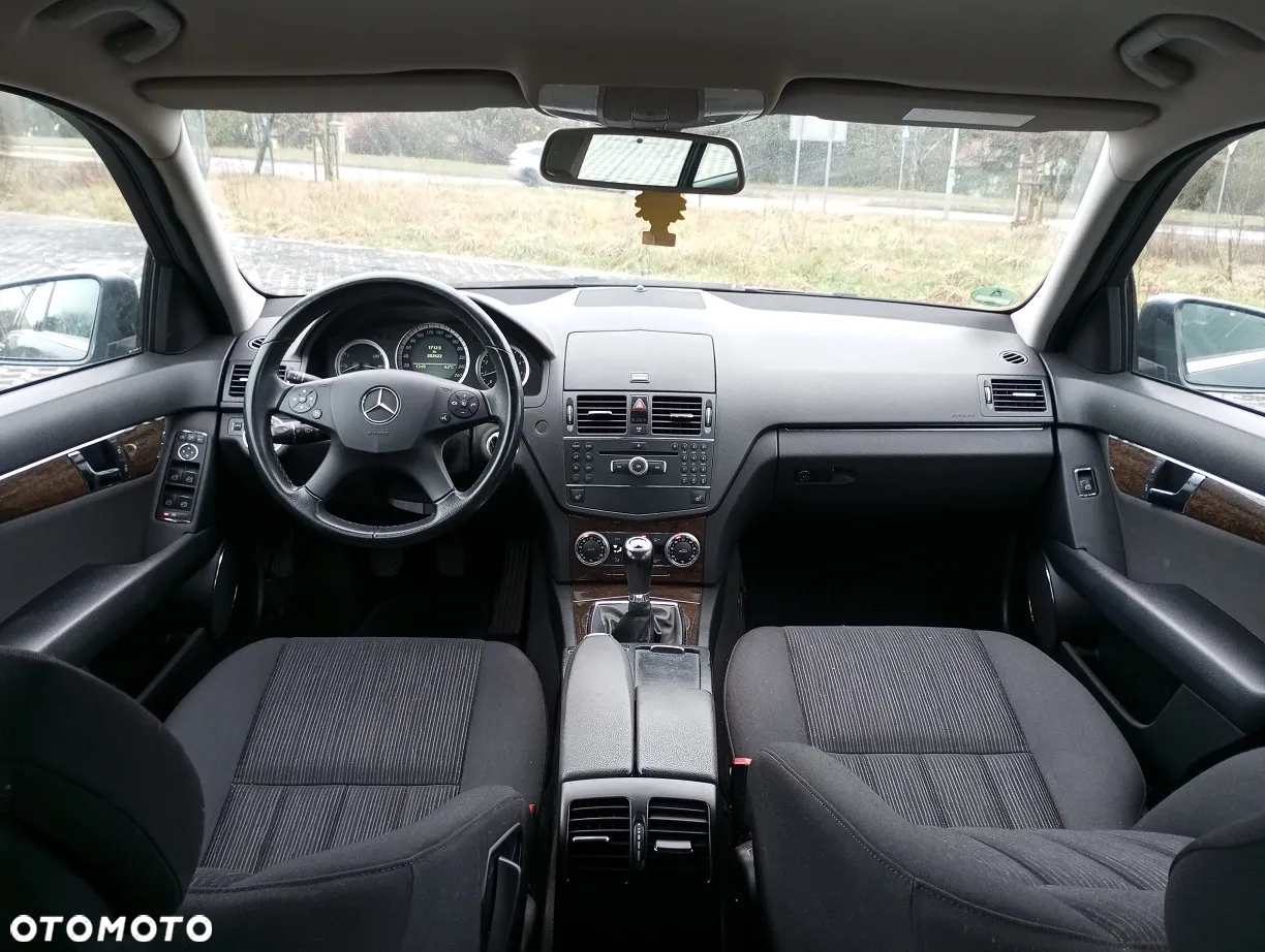 Mercedes-Benz Klasa C 180 T Kompressor BlueEFFICIENCY - 10