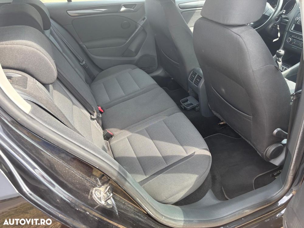 Volkswagen Golf - 9