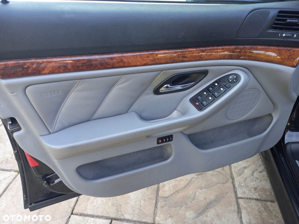 BMW Seria 5 - 14