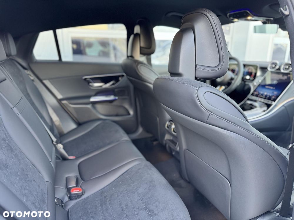 Mercedes-Benz GLC 300 e 4-Matic AMG Line - 18