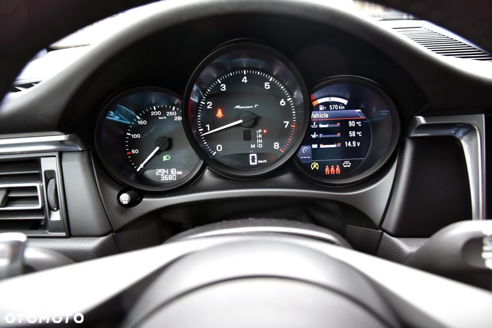 Porsche Macan T - 28