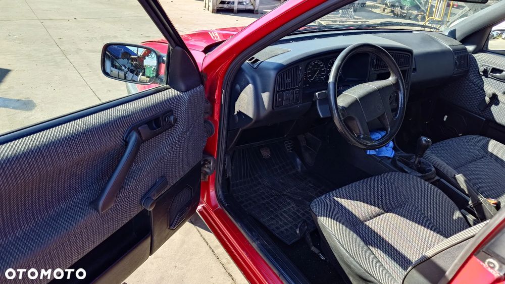 VW Passat B3 91R 1.8 66KW NA CZĘŚCI - 5