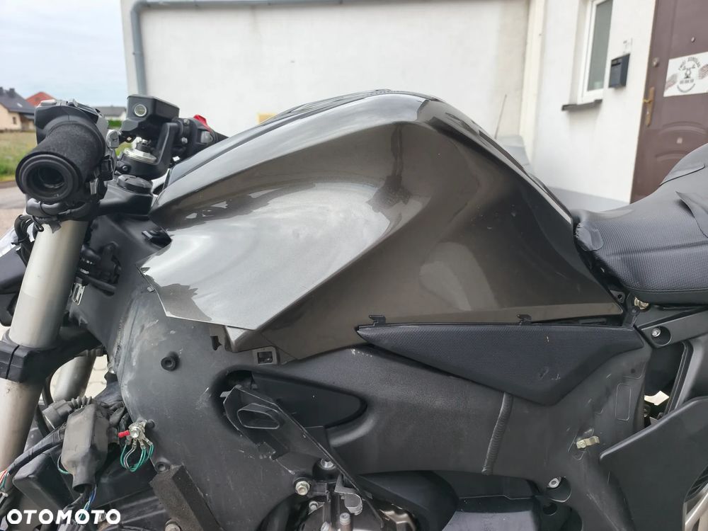 Honda VFR - 9