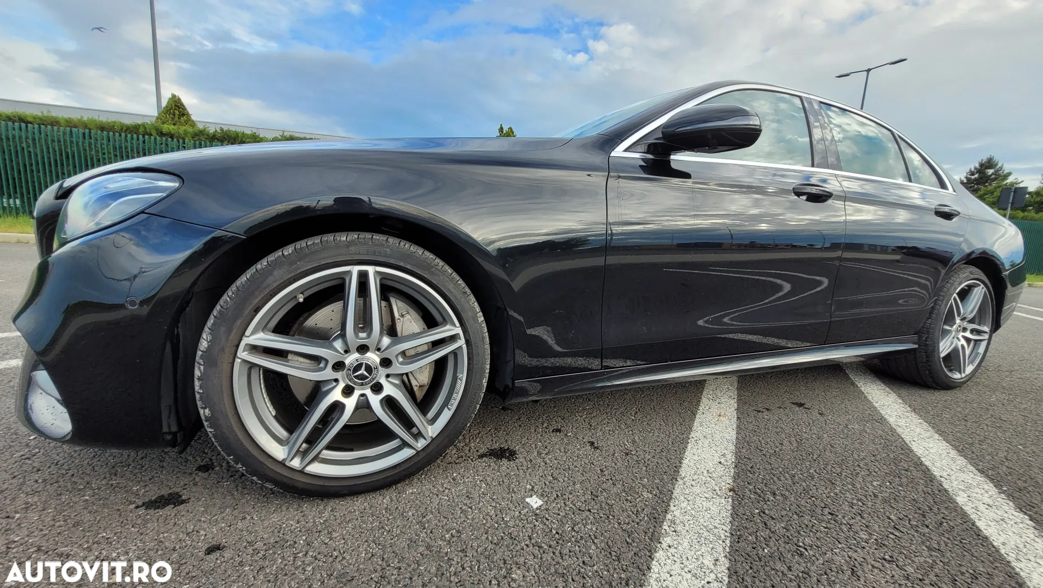 Mercedes-Benz E 200 4Matic 9G-TRONIC AMG Line - 5