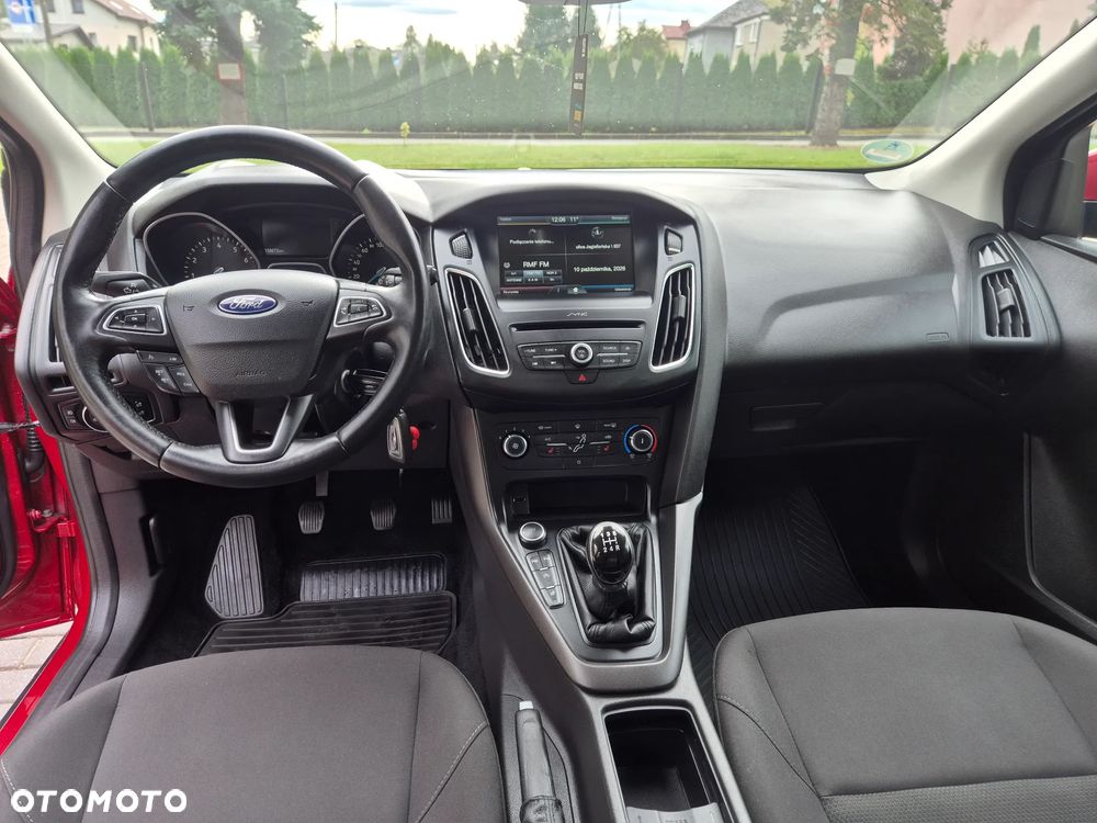 Ford Focus - 36