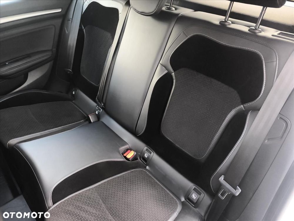 Renault Megane 1.5 Blue dCi Intens - 17