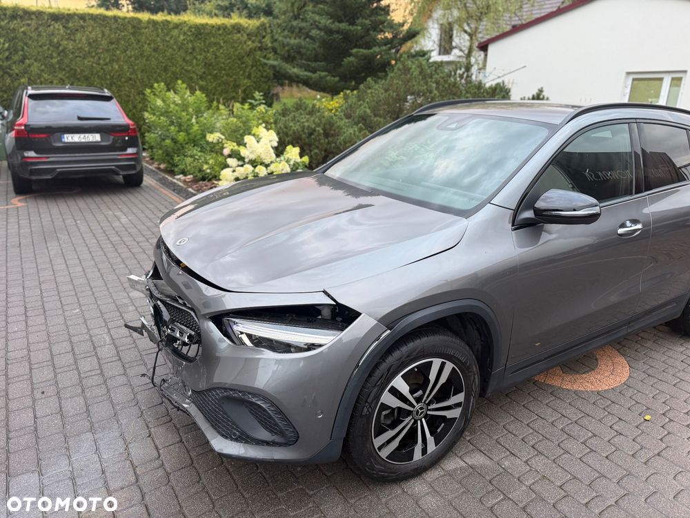 Mercedes-Benz GLA - 27