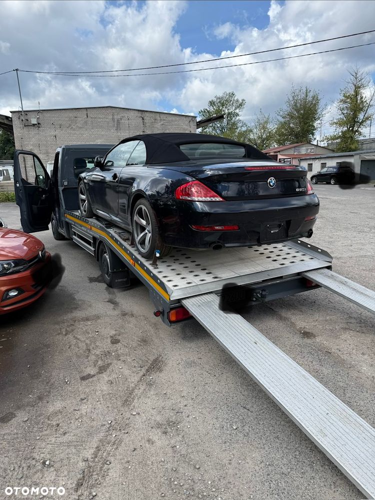 BMW Seria 6 650 i - 12