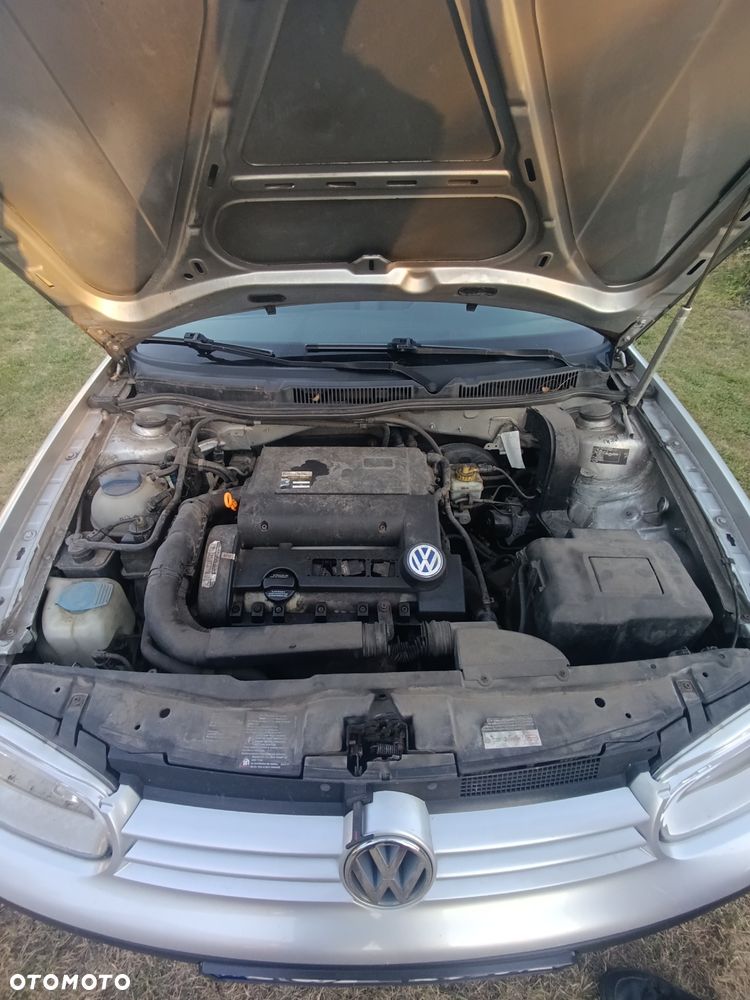 Volkswagen Golf - 8
