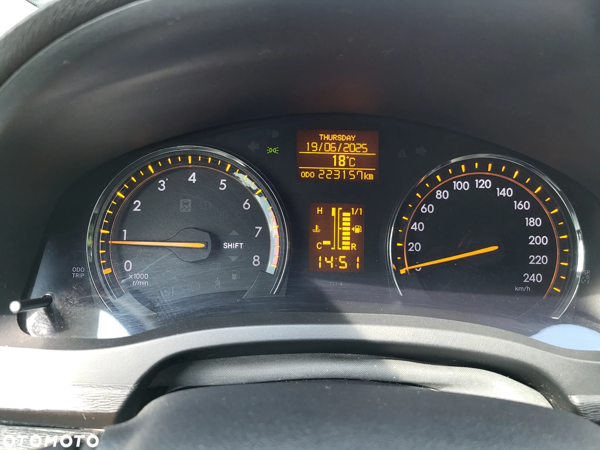 Toyota Avensis - 22