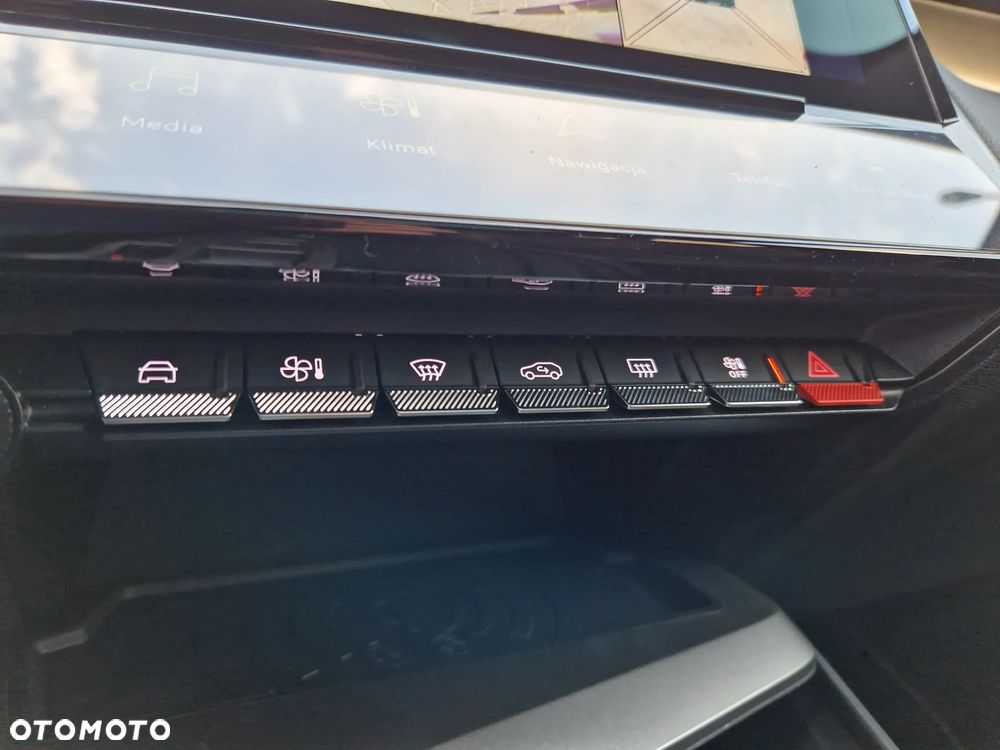 Peugeot 408 1.2 PureTech mHEV GT Exclusive S&S e-DSC6 - 19