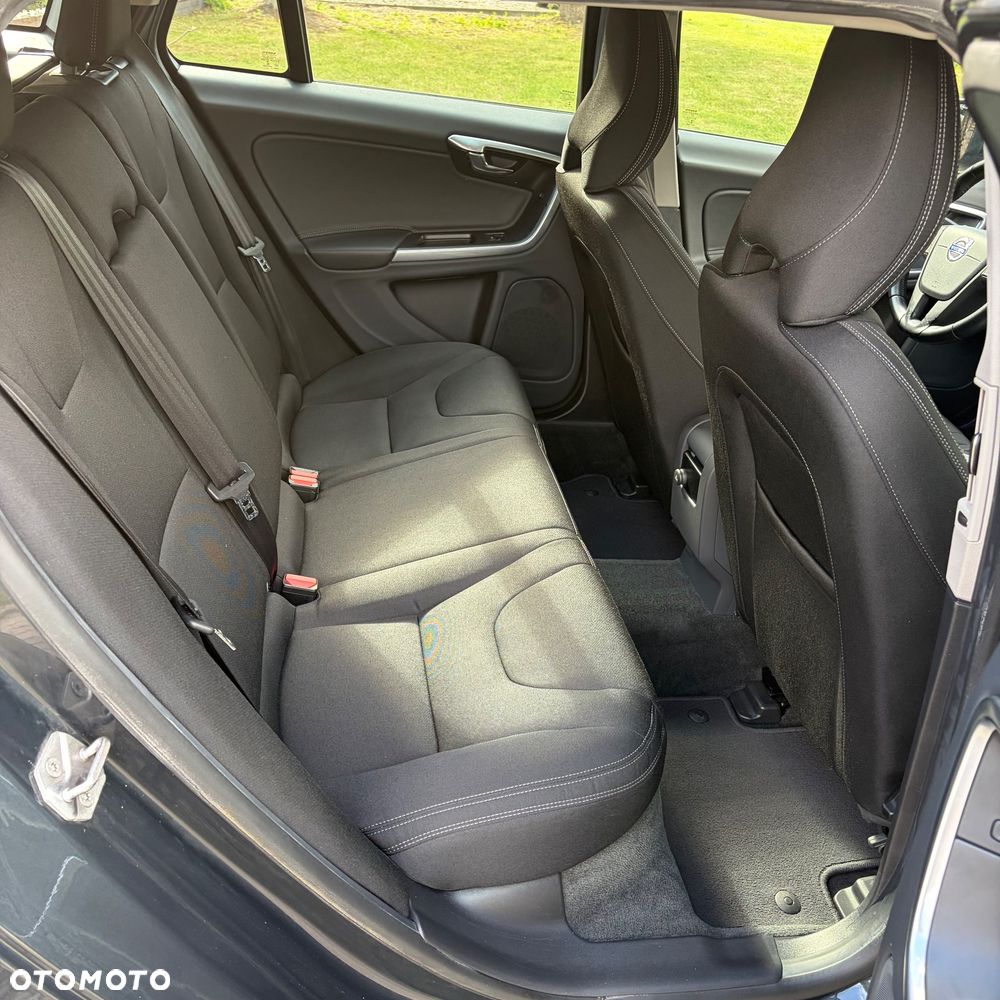 Volvo V60 D4 Business Edition - 16