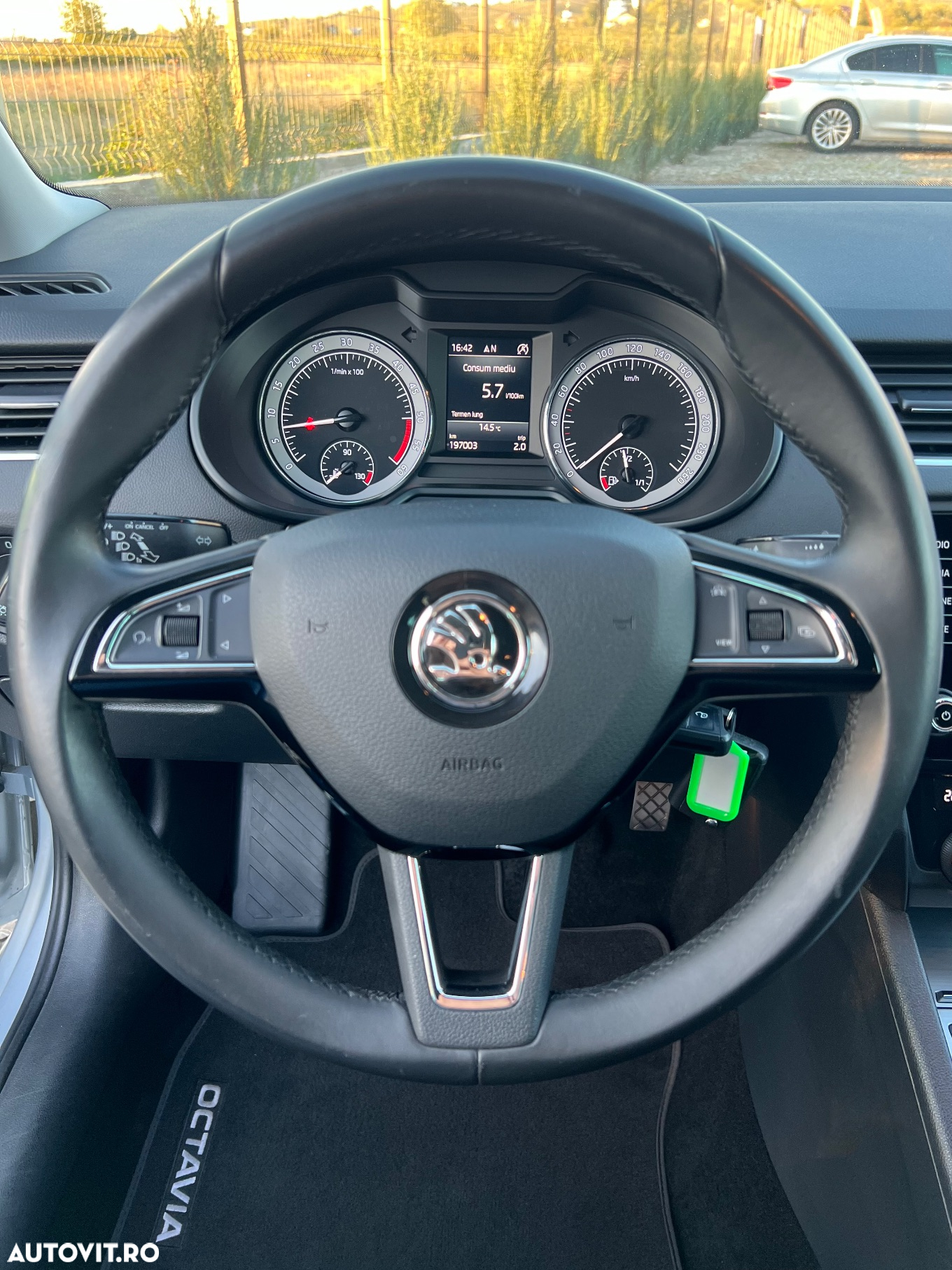 Skoda Octavia Combi Diesel 1.6 TDI Ambition - 8