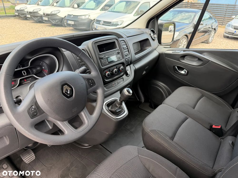 Renault TRAFIC VAN EXTRA L2H1, MAXI LONG, MOCNY SILNIK Euro 6 CI, 2.0 DCI 120KM, ROZRZĄD NA ŁAŃCUCHU, REFLEKTORY LED PURE VISION, KOLOR SPEC. CZARNY METALICZNY, DESIGN BUSINESS+ PAKIET FULL LED + PAKIET CHROM, MOBILNE BIURO, Furgon+ PEŁNA ZABUDOWA ŁADOWNI, Duża ładowność: 1168kg, Długa paka 3m, Pojemność 6,7m3 - 25