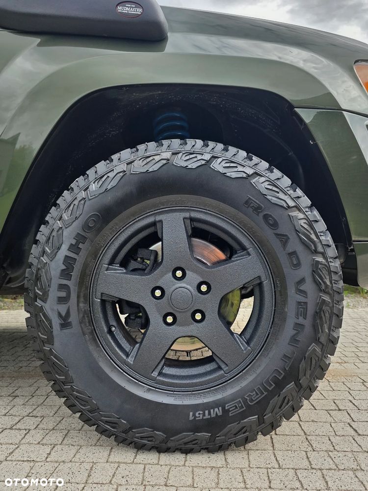 Jeep Grand Cherokee - 12