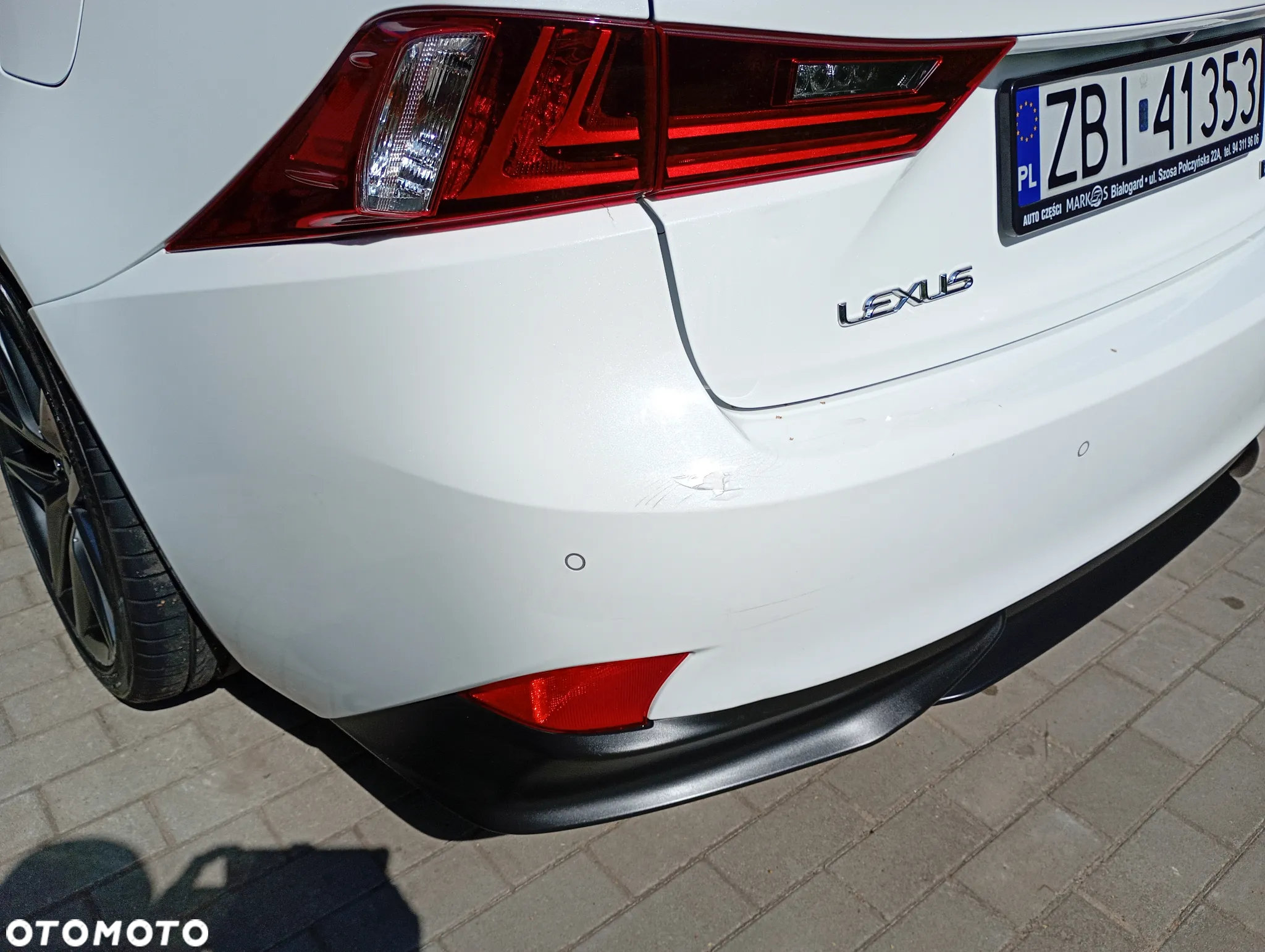 Lexus IS 300h F Sport - 22