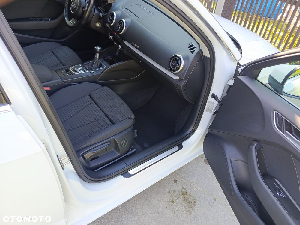 Audi A3 Sportback 2.0 TDI (clean diesel) quattro Attraction - 10