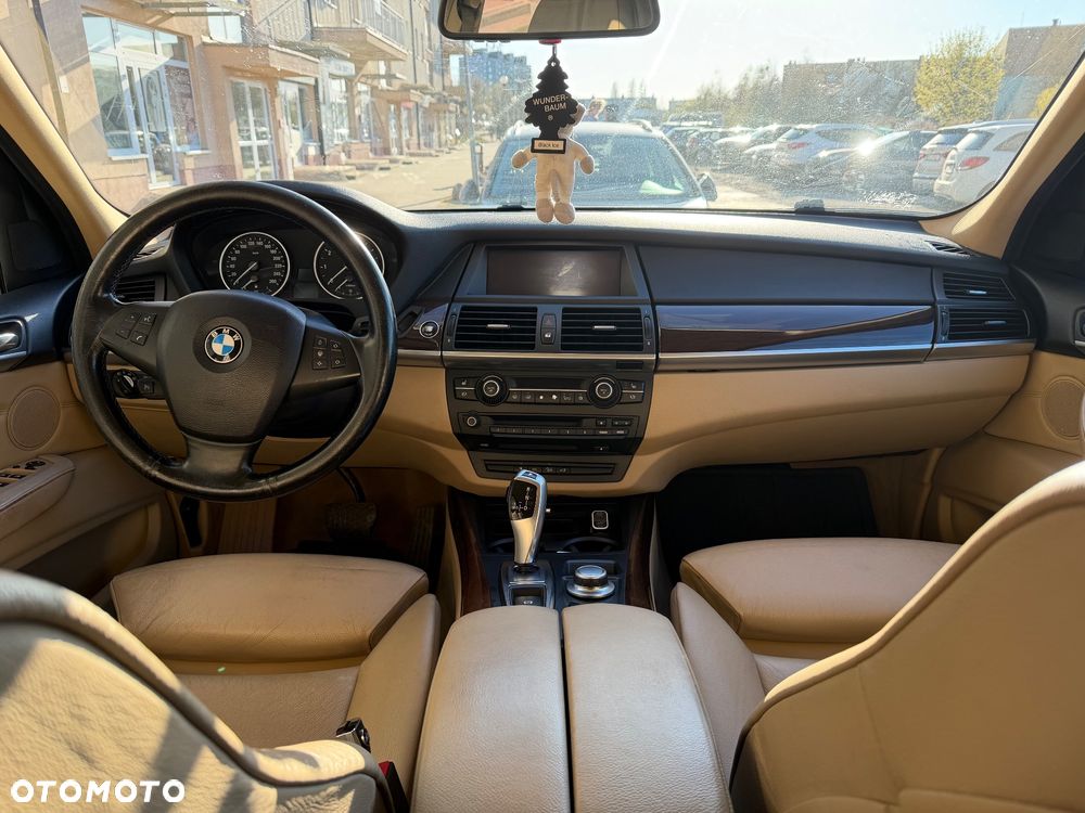 BMW X5 xDrive48i - 6